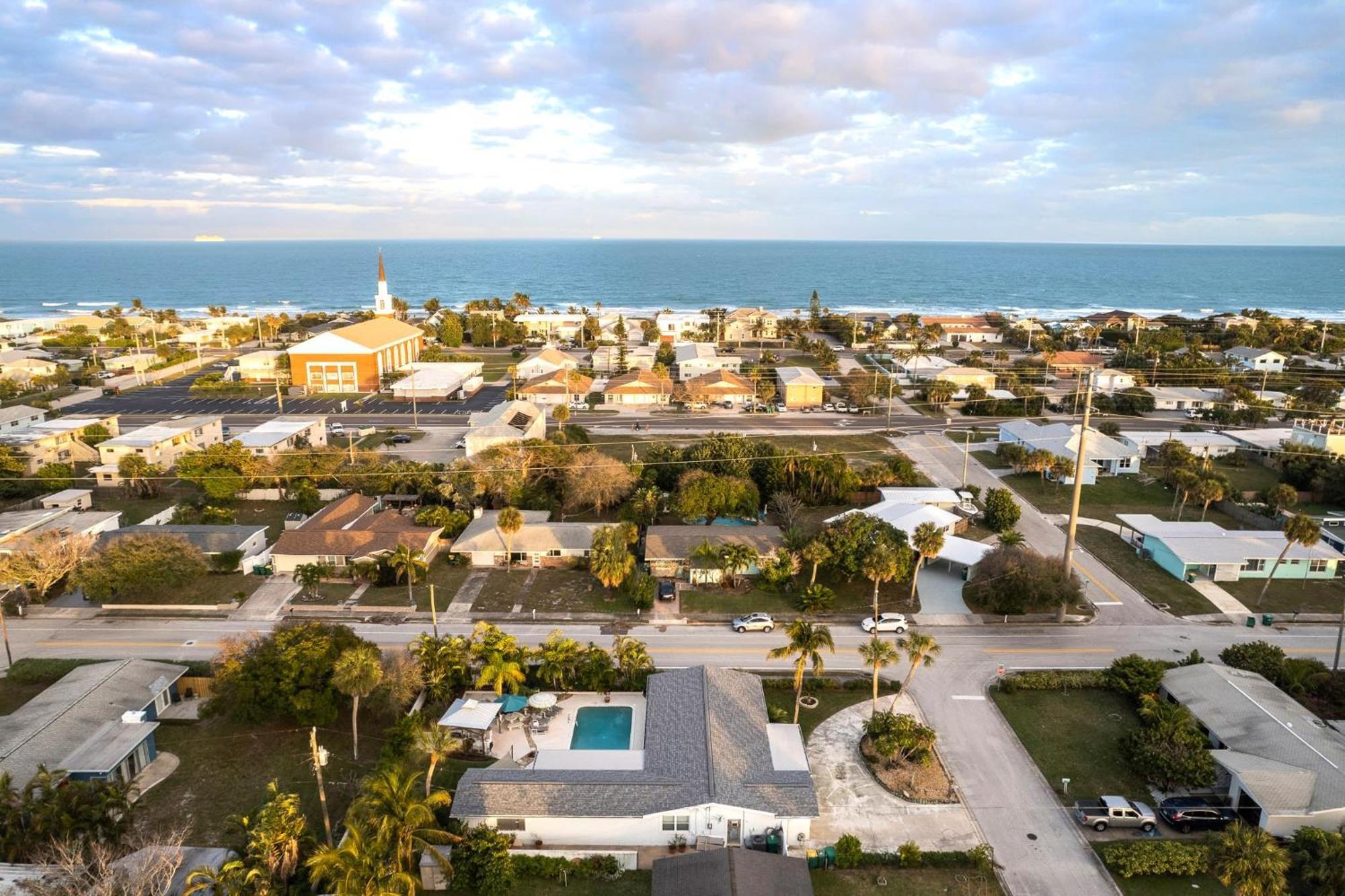 Skipper'S Landing - 4 Bedroom With Heated Pool Cocoa Beach Exterior photo